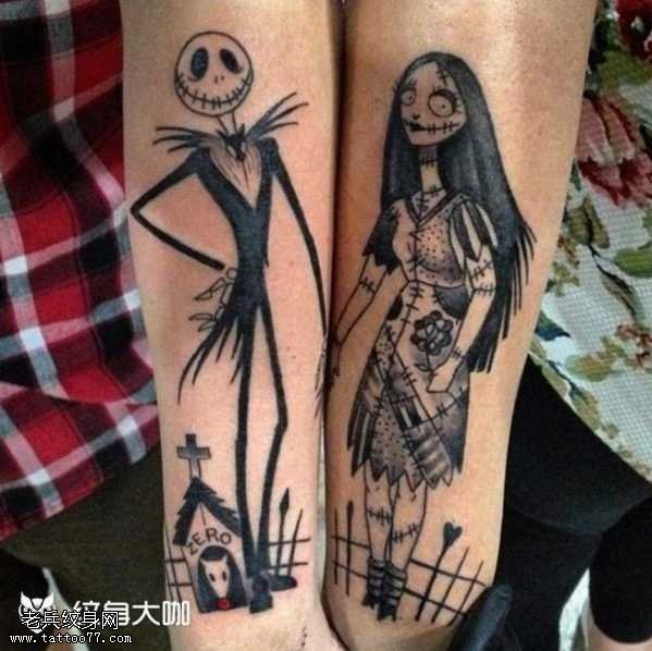 腿部人物纹身图案