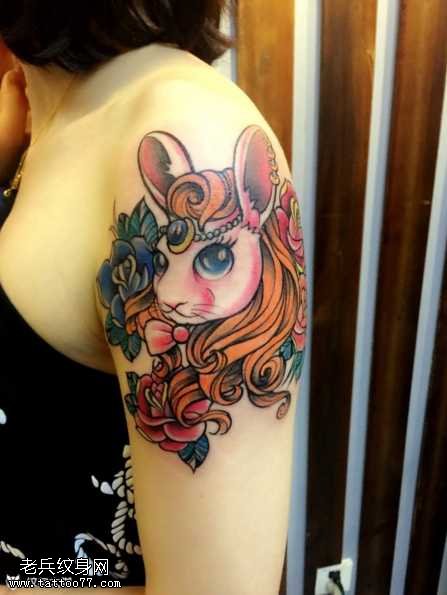 胳膊女兔子纹身图案