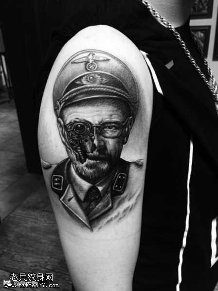 胳膊海将纹身图案