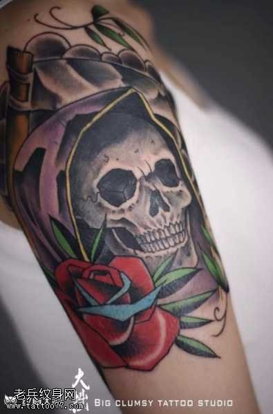 胳膊骷髅纹身图案