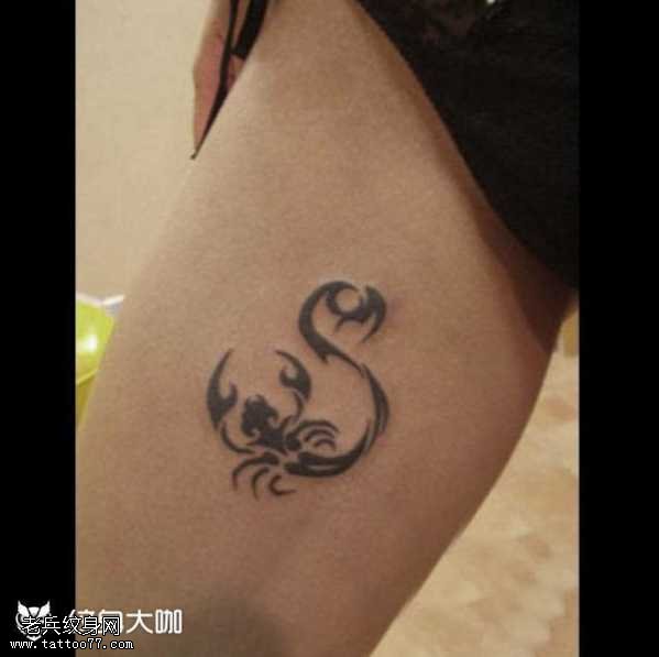 腿部蝎子图腾纹身图案