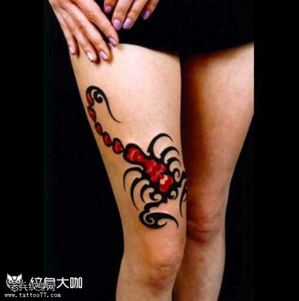 腿部蝎子图腾纹身图案
