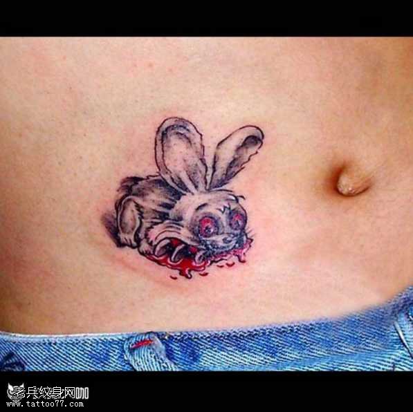 兔子咬纹身图案