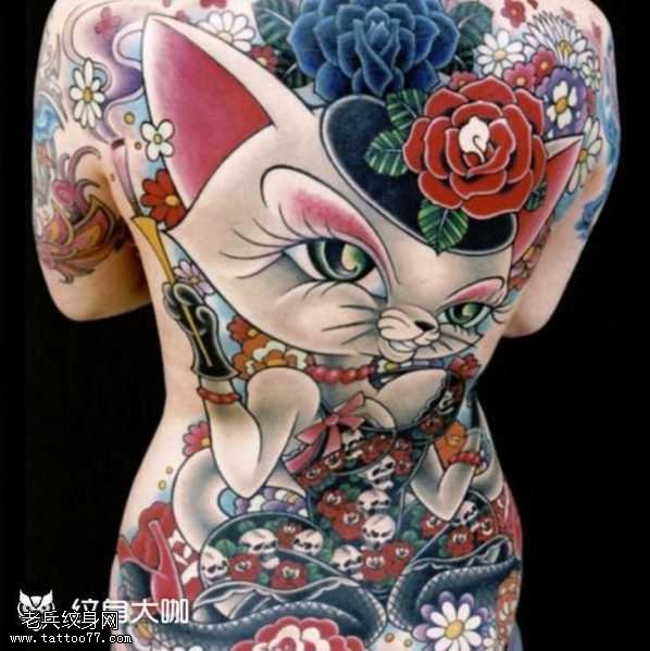 背部猫咪纹身图案