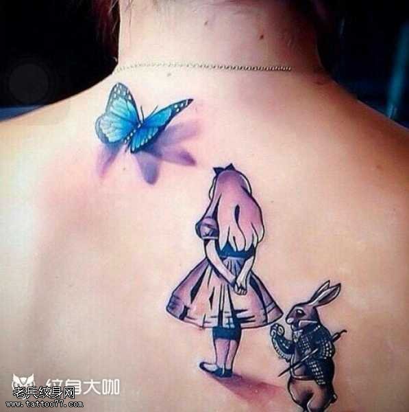 背部小孩子纹身图案