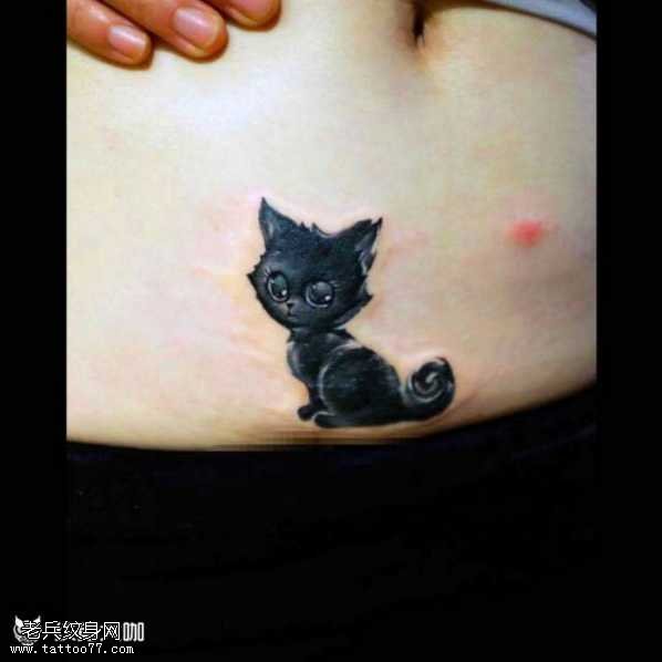 腰部猫咪纹身图案
