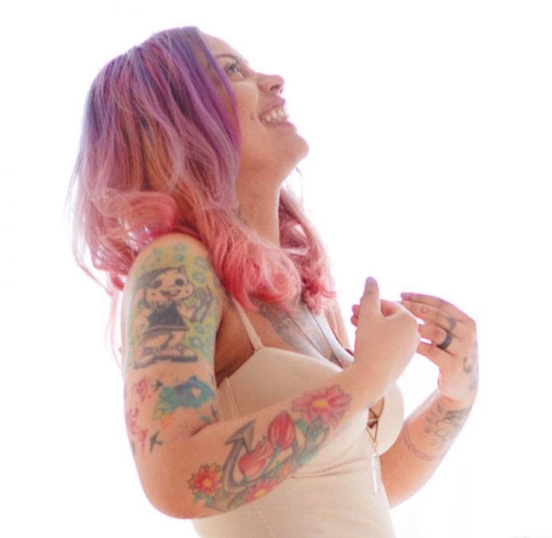 明亮而美丽的水彩画纹身图案来自莫妮卡戈麦斯