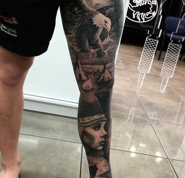 现实主义风格黑灰色纹身图案来自德鲁