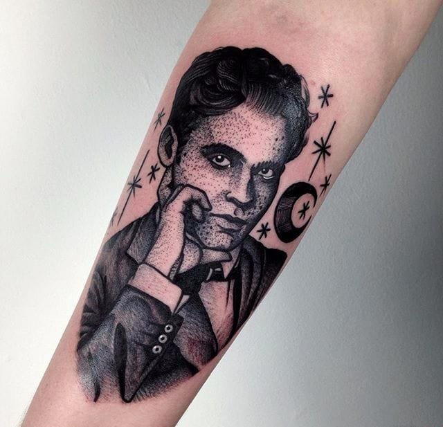 来自莫伊塞斯的多款纯黑色的纹身图案