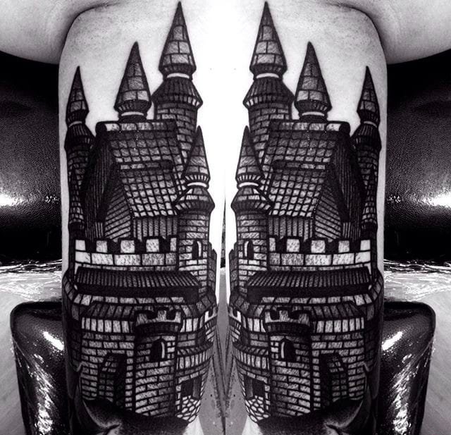 来自莫伊塞斯的多款纯黑色的纹身图案