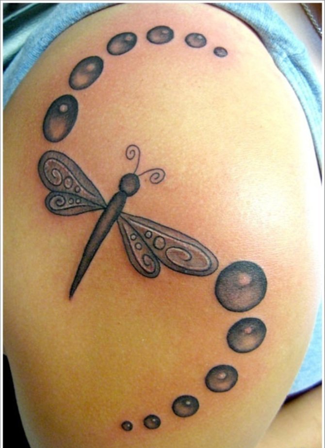 女人喜欢的漂亮的蜻蜓纹身图案