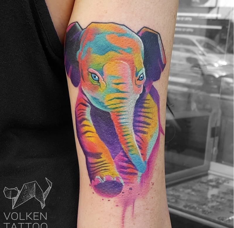 手臂上水彩泼墨唯美纹身图案来自沃肯