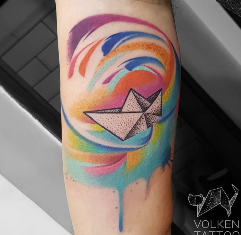 手臂上水彩泼墨唯美纹身图案来自沃肯