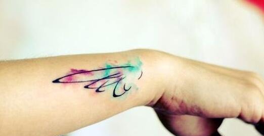 唯美清新羽毛天使翅膀纹身图案