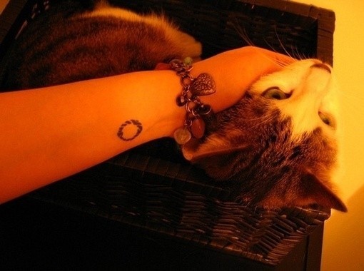 女性手腕非常好看的纹身图案