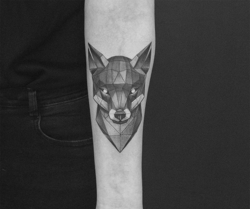 精致的黑灰色3D几何图形动物纹身图案