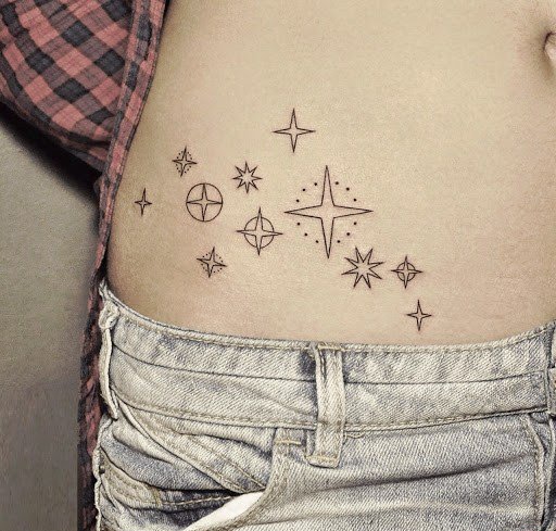 女生喜爱的小清新星形纹身图案