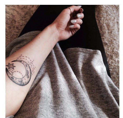 女生喜爱的小清新星形纹身图案