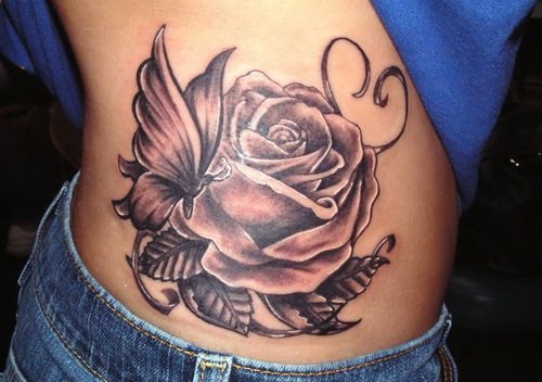 女性侧肋腰部上漂亮性感的玫瑰花纹身图案