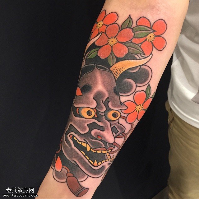 胳膊般若纹身图案