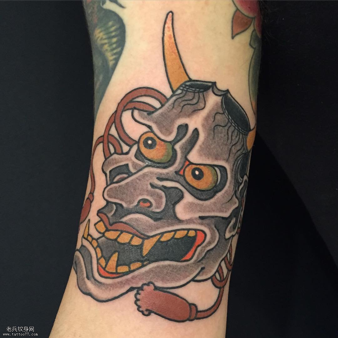 小腿般若纹身图案