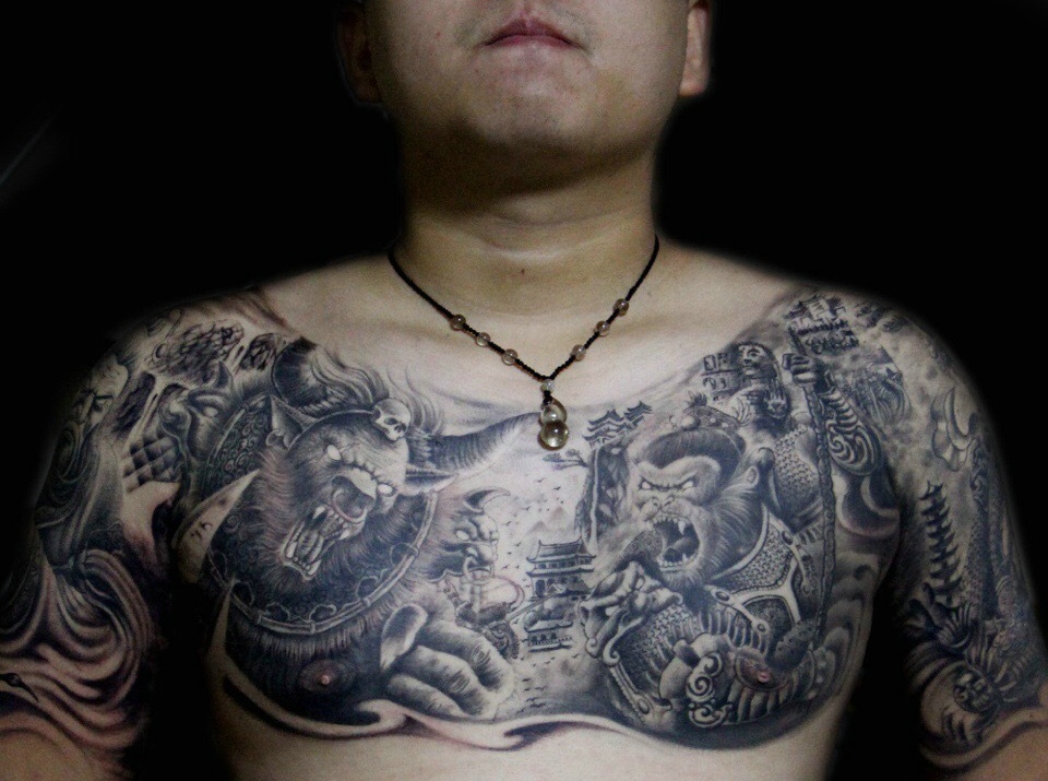 霸气十足的双半甲图腾纹身图案