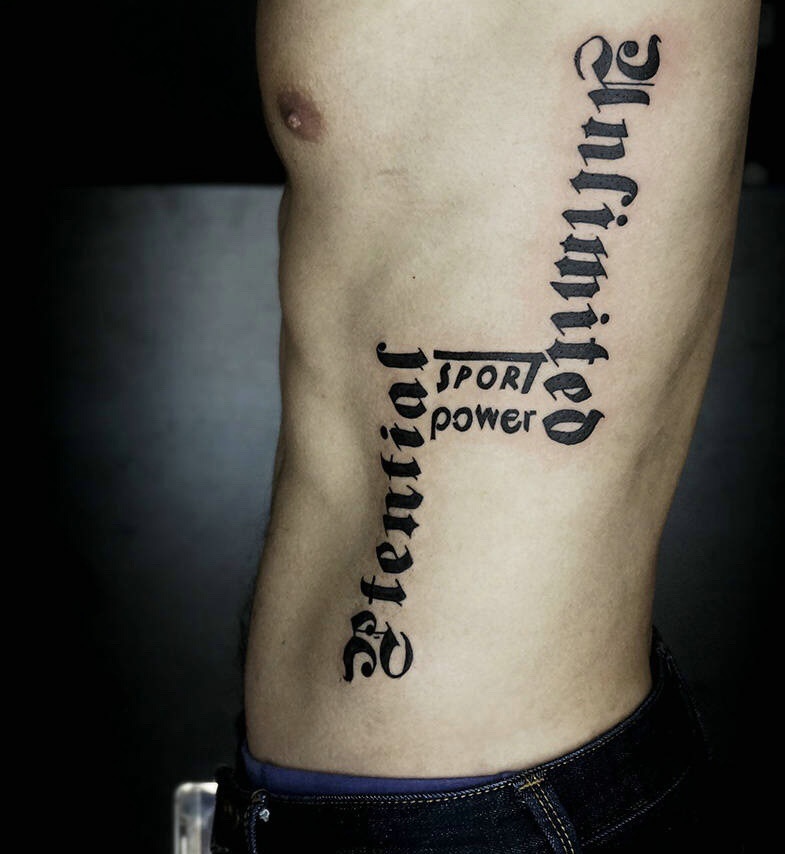 侧腰部个性英文单词纹身图案