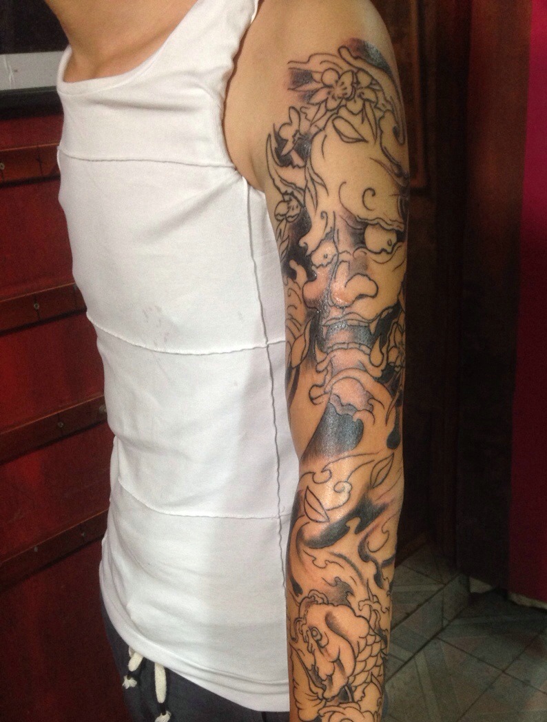 包手臂老传统黑白小般若纹身图案