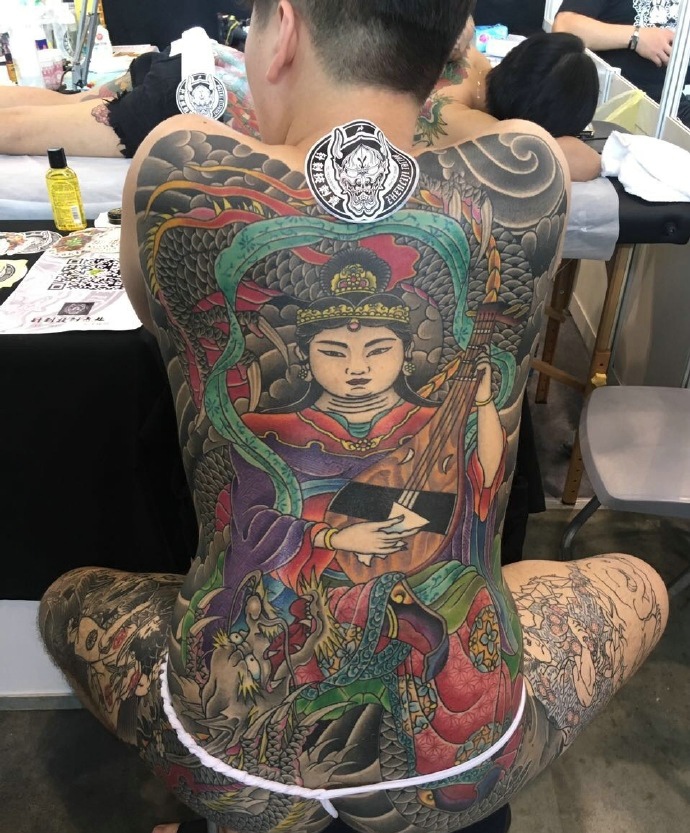 两款霸气十足的大满背纹身图案