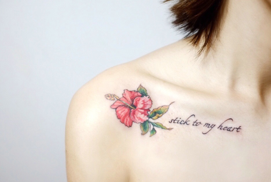 适合女生的几款清新小花纹身图案