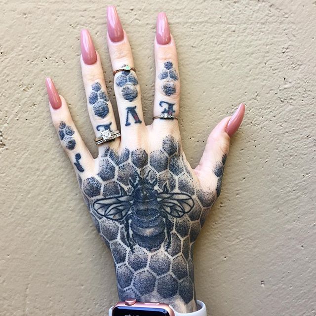 几款非常漂亮耐看的花背纹身图案