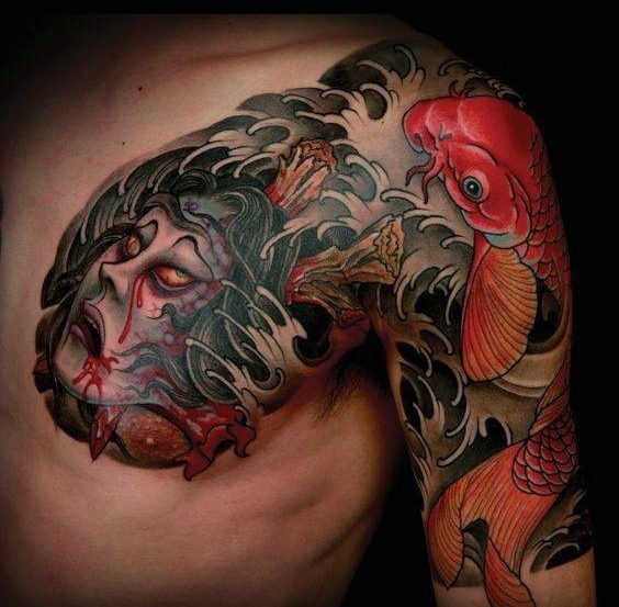 红鲤鱼与恶魔结合的彩色半甲纹身图案