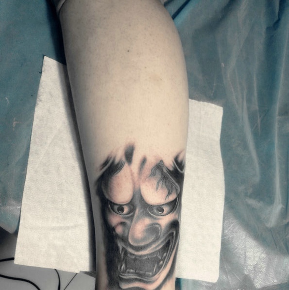 小腿处老传统小般若纹身图案