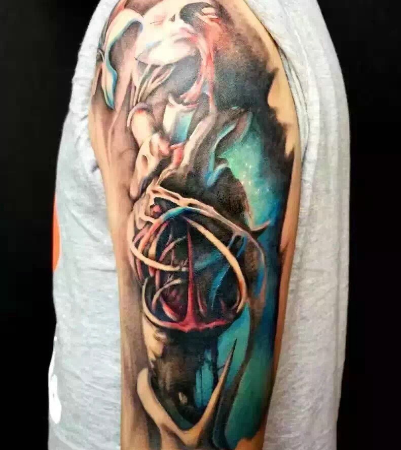 色彩多多的手臂3d图腾纹身图案