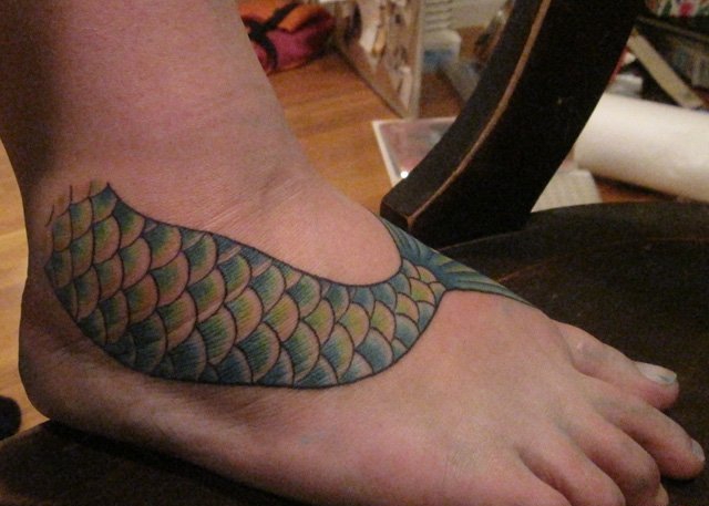 多款纹身女性漂亮的美人鱼纹身图案