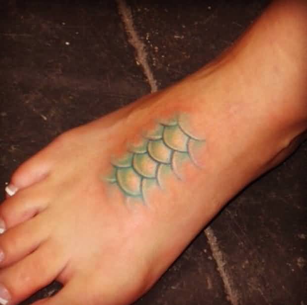 多款纹身女性漂亮的美人鱼纹身图案