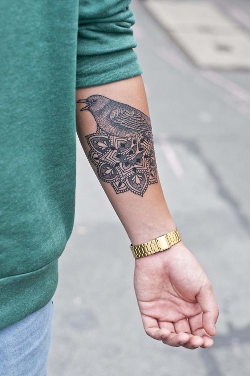 手臂小鸟莲花图腾