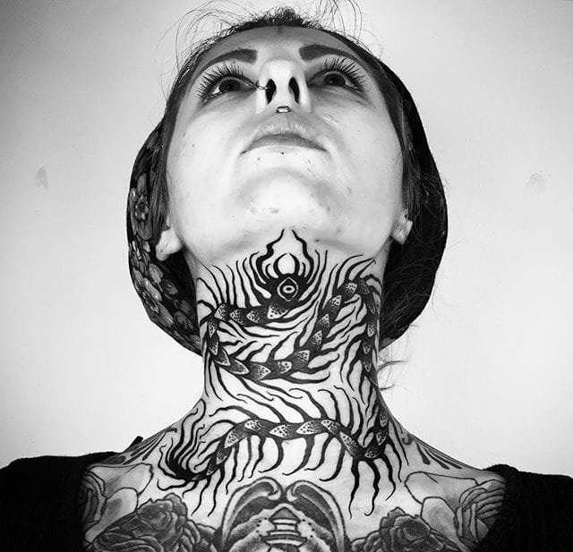 10款漂亮黑色蜈蚣纹身图案