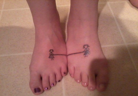 女闺蜜好友一样或相匹配的纹身图案