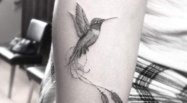 多款女孩喜爱的蜂鸟纹身图案