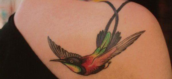 多款女孩喜爱的蜂鸟纹身图案