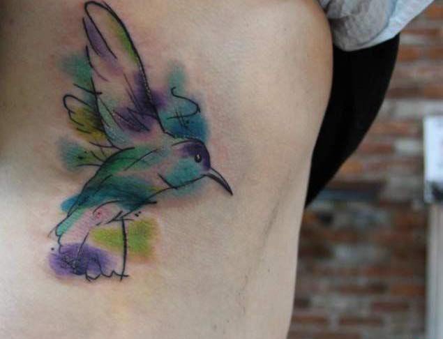 多款女孩喜爱的蜂鸟纹身图案