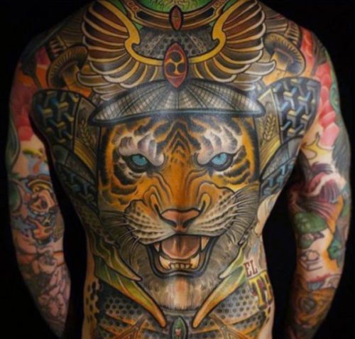 男性钟爱的霸气满背大面积纹身图案