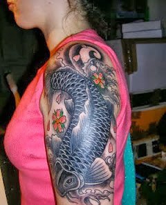 50款漂亮帅气的锦鲤纹身图案