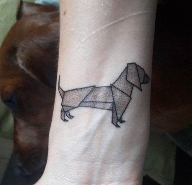 可爱的宠物达克斯猎犬纹身图案