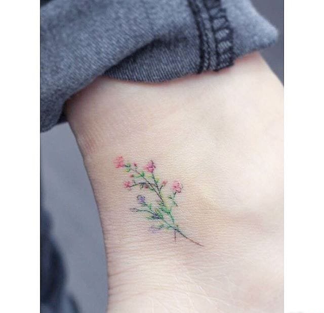 超漂亮的女性小清新淡雅的花纹身图案