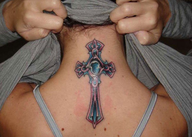 多款帅气的信仰十字架纹身图案