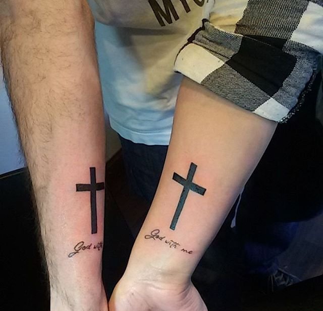 多款帅气的信仰十字架纹身图案