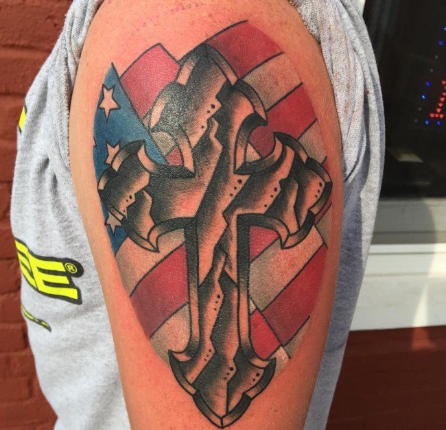 多款帅气的信仰十字架纹身图案