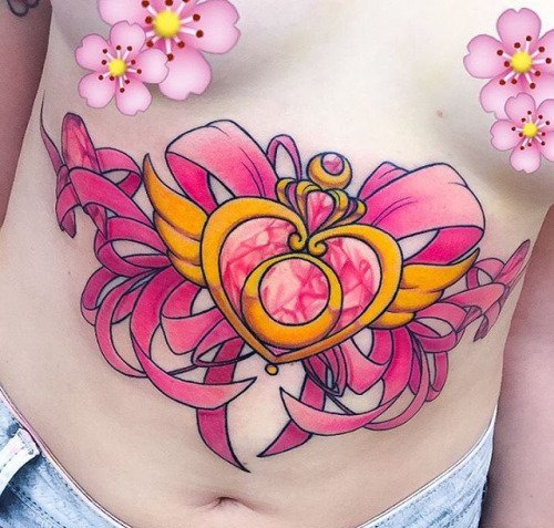 胸骨至下腹部上多种风格漂亮的纹身图案